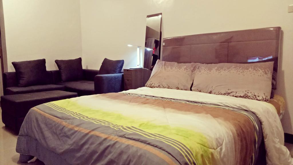 Darvy Suite Muntinlupa City Extérieur photo